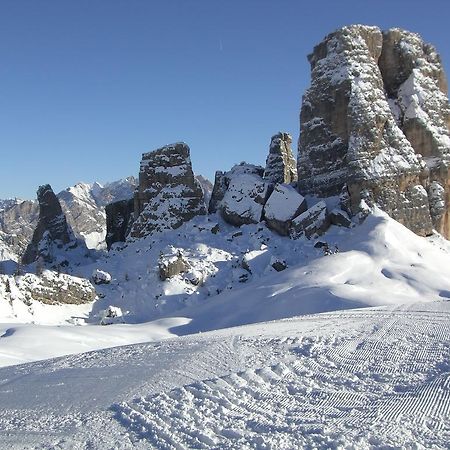 Villa Cristallino -Stayincortina Cortina d'Ampezzo Exterior foto